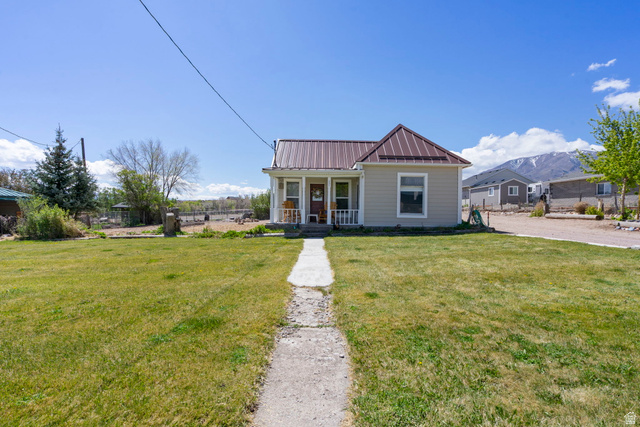 499 W CENTER ST, Marysvale UT 84750