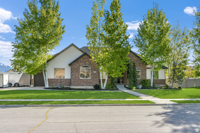 698 N FARMLAND DR, Kaysville UT 84037