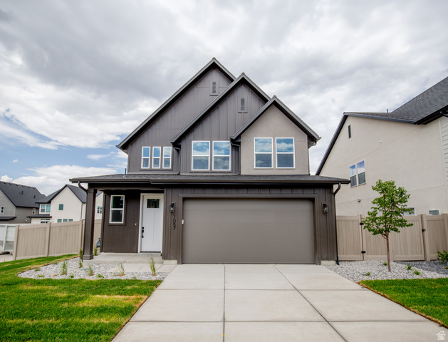 1057 W Linden Ln #33
                     MLS #2155190