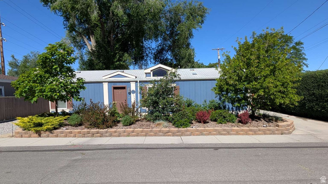 8780 S 250 E
                     MLS #2155303