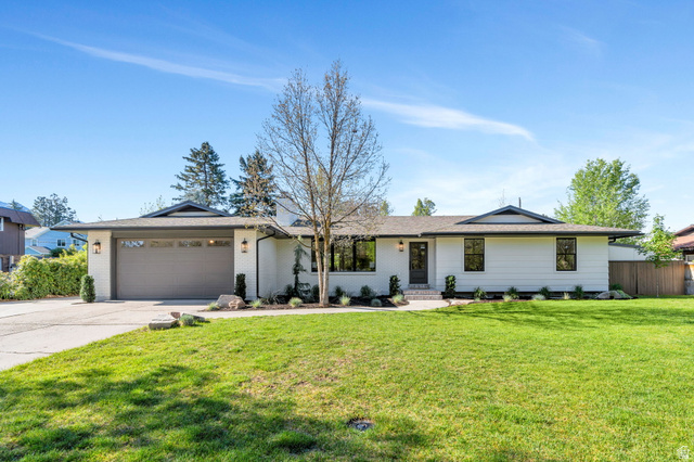 2050 E Wildwood Dr
                     MLS #2155384