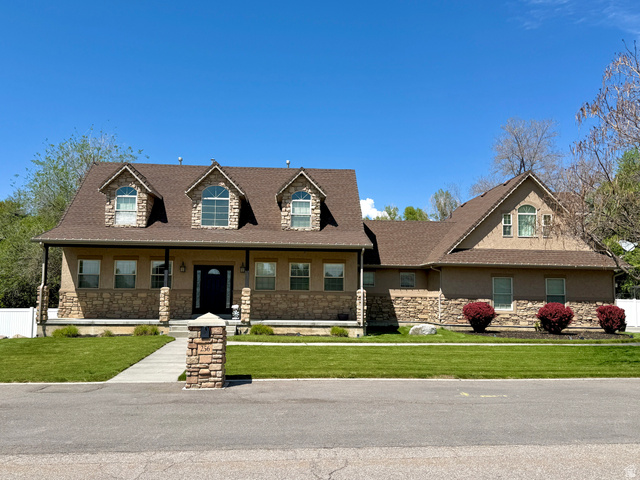 Main photo for 256 W 380 N
