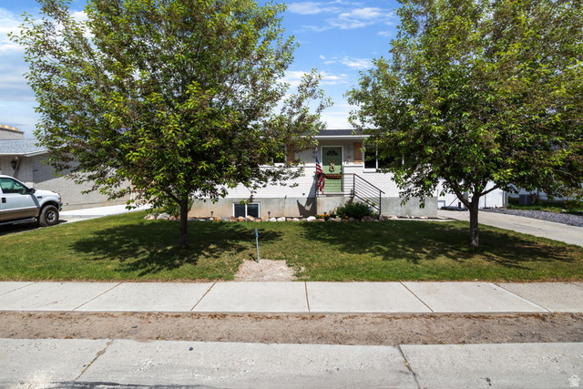 660 N 420 W
                     MLS #2155440