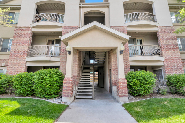 165 S Pleasant Grove Blvd #39
                     MLS #2155479