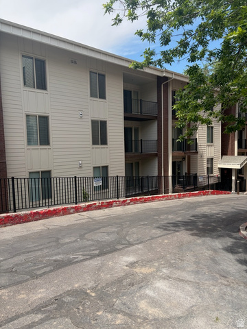 1032 E 400 S #102b
                     MLS #2155576