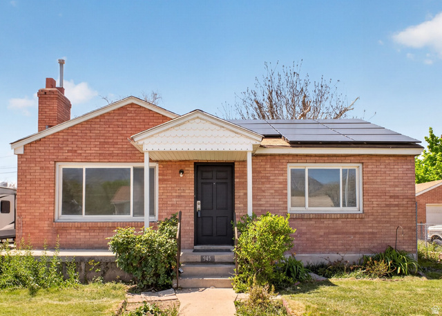 945 N 200 E
                     MLS #2155580