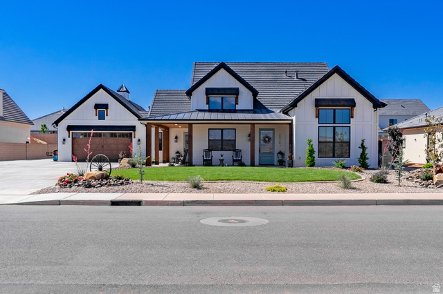 2920 E Seegmiller Dr
                     MLS #2155607