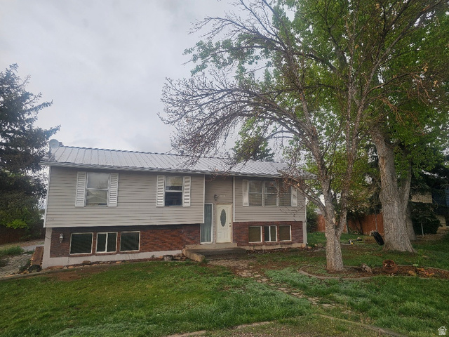 1310 N 3000 W ,Maeser UT 84078