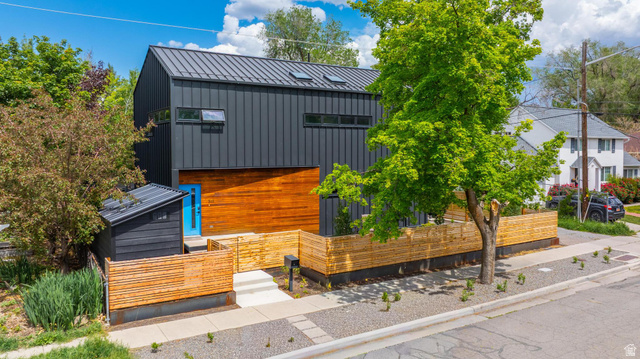 365 E Harvard Ave
                     MLS #2155812
