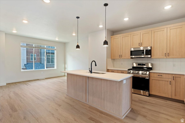 1172 N MERIDIAN LN #127, North Salt Lake UT 84054