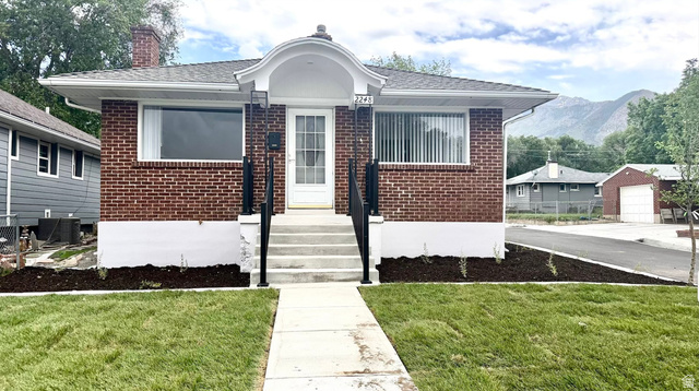 2248  Van Buren Ave
                     MLS #2155883