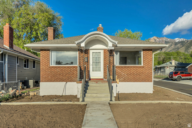 2248  Van Buren Ave
                     MLS #2155883
