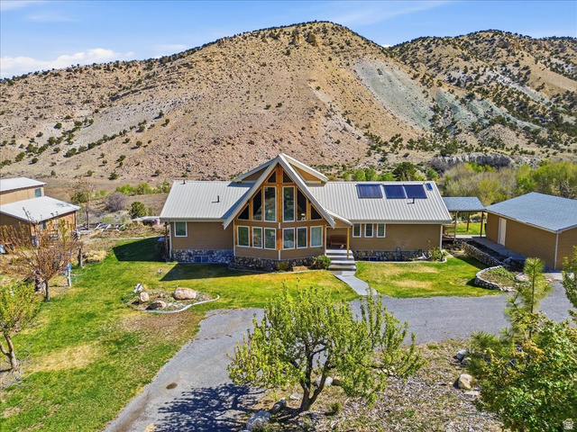 Main photo for 811 E Canyon Rd