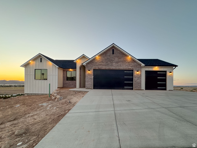 3256 W Kingsbury Dr
                     MLS #2155955