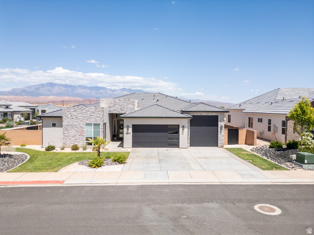 4306 W Lucy Ln
                     MLS #2155960