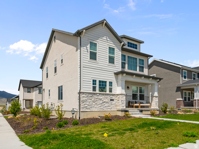 6733 N Mt Jefferson
                     MLS #2155980