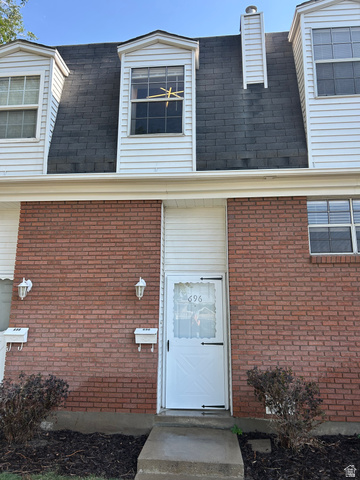 696 E Williamsburg Park Cir
                     MLS #2156068