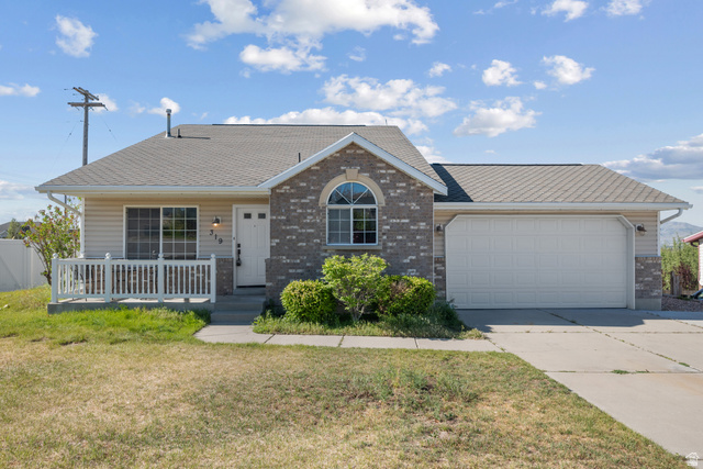 319 W 2325 N
                     MLS #2156100