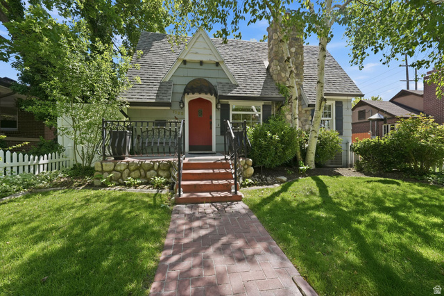 1162 E Warnock Ave
                     MLS #2156124