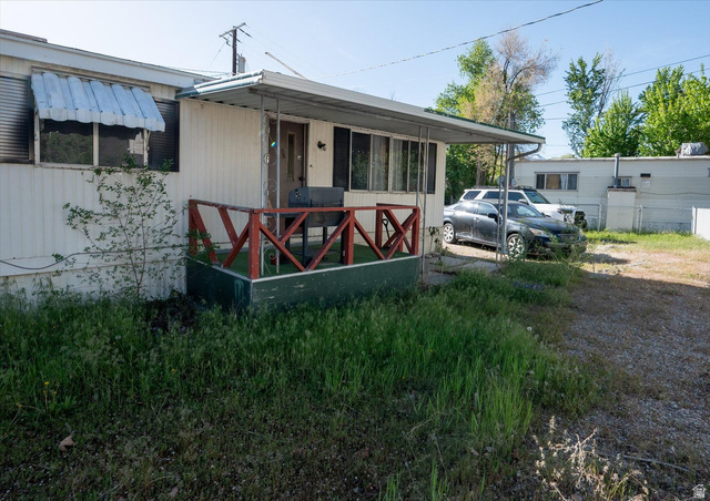 Main photo for 410 N Main St #4