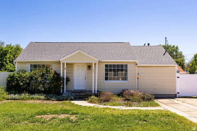 307 S Park St
                     MLS #2156325