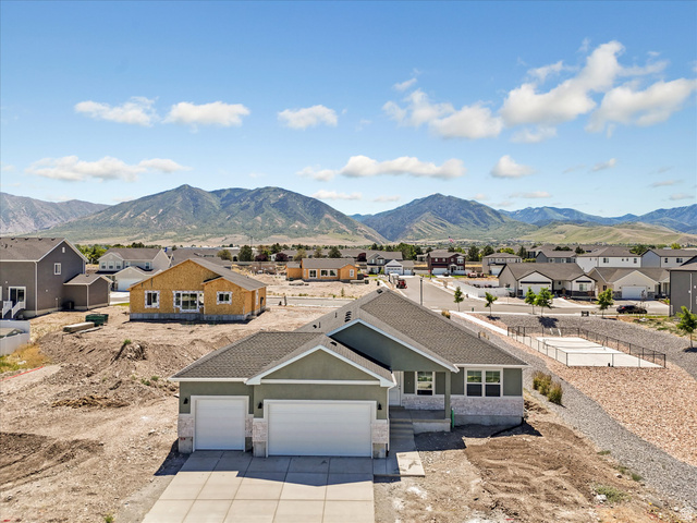 1492 N Berra Blvd
                     MLS #2156371