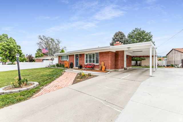 4021 S Carrie Dr
                     MLS #2156373