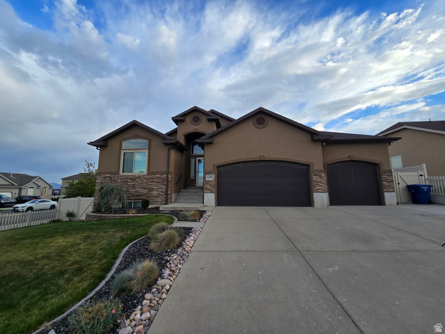 6349 W Palomar Pl
                     MLS #2156381