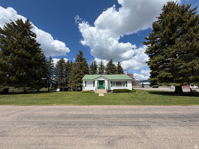 Main photo for 114 W 7 St