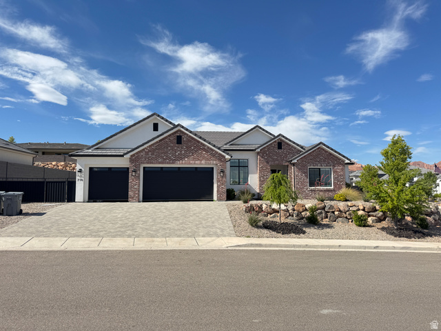 716 W Sunny Ledge Dr
                     MLS #2156529