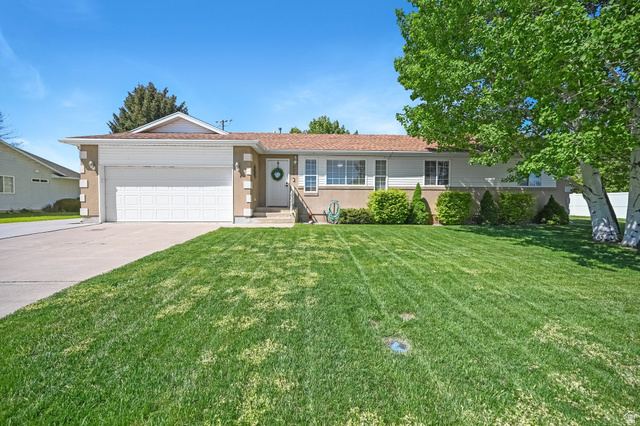 Main photo for 335 E Valley View Dr
