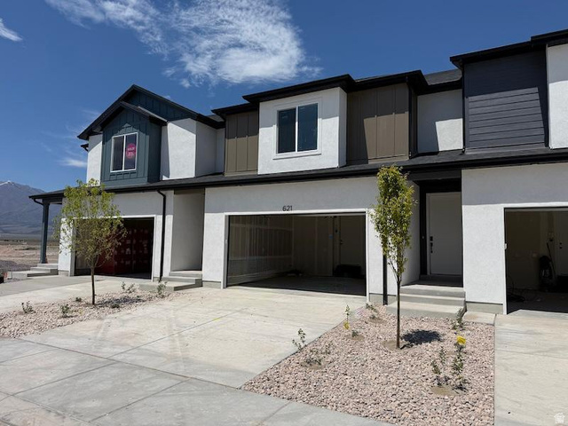 621 E Ryegrass Dr #311
                     MLS #2156617