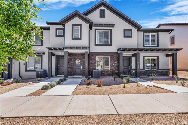 3227 E Elkhorn Ln
                     MLS #2156619