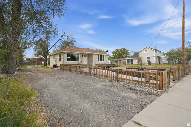 Main photo for 255 W Main St