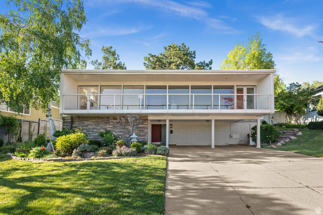 631 E 12th Ave
                     MLS #2156642