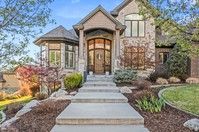 1205 N Elk Ridge Ln #202
                     MLS #2156673