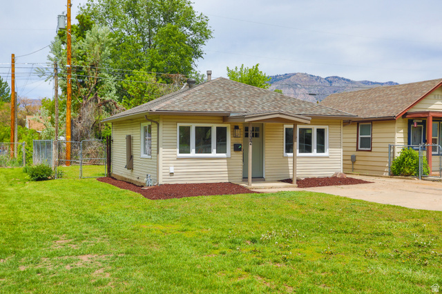 732 E 32nd St
                     MLS #2156712