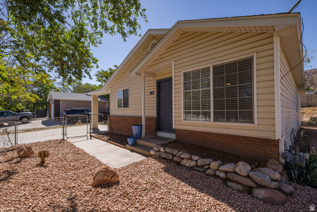 1108 E Holyoak Ln
                     MLS #2156718
