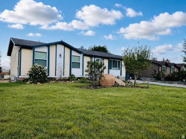 988 N Smith Dr
                     MLS #2156742