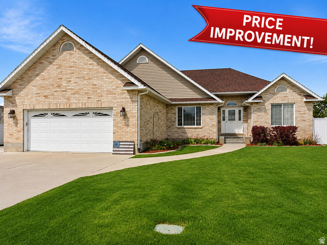 1075  Double Eagle Cir
                     MLS #2156808