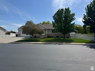 743 S 900 E
                     MLS #2156881