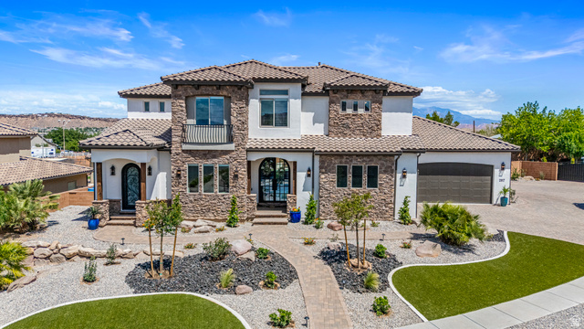 2817 E Amaranth Dr
                     MLS #2156917