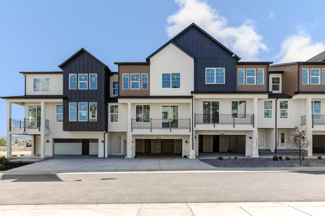 6533 W Lost Lake Cv #3023
                     MLS #2157023