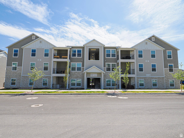 Main photo for 13742 S Hanley Ln #gg202