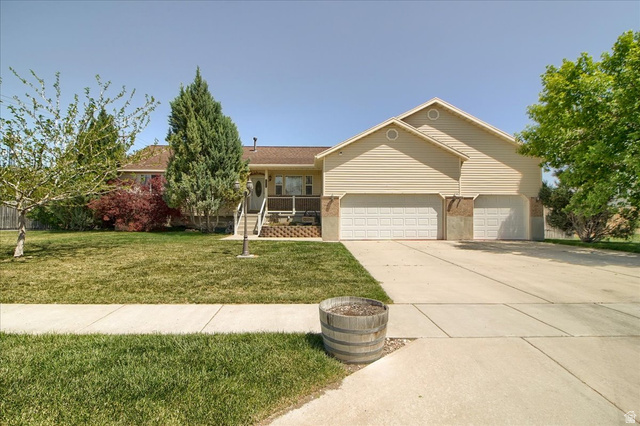 2825 S Woodbrook Ln
                     MLS #2157259