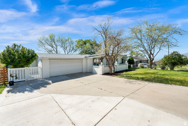 3558 S 50 W
                     MLS #2157278