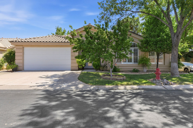 1305 E Riverside Dr #25
                     MLS #2157307