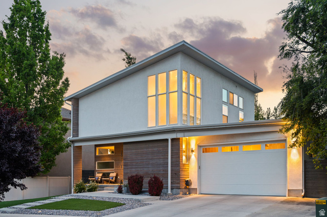 823 E Grand Cayman Dr
                     MLS #2157326
