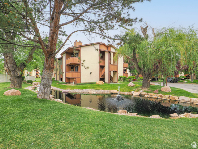 Main photo for 6852 S Countrywoods Cir #5d