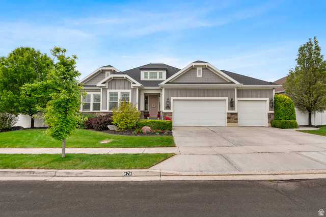 626 W Parkview Dr
                     MLS #2157555